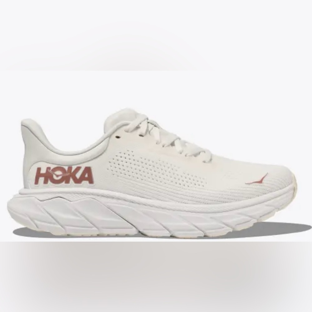 Hoka One One
Women’s Arahi 7
Size 9.5